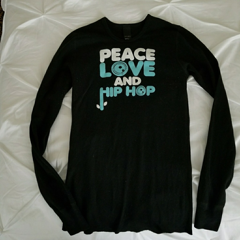 Peace, love & hip hop top